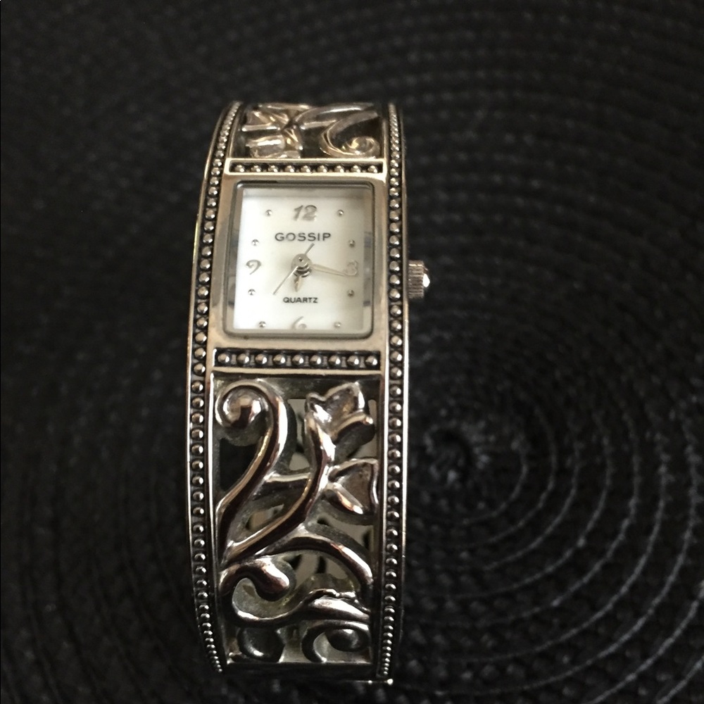 Fashion Quartz Bracelet Watch.